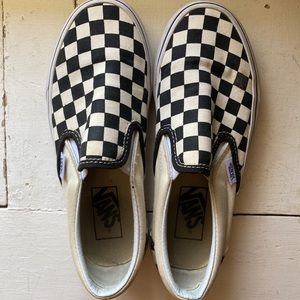 women’s checkered vans